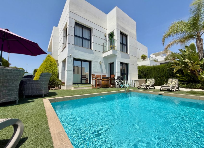 Resale - Villa - Ciudad Quesada