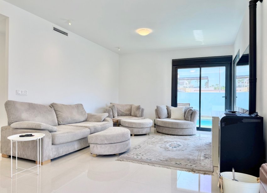 Resale - Villa - Ciudad Quesada