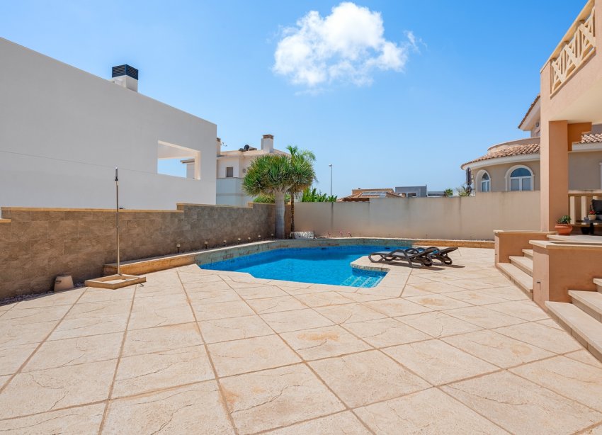Resale - Villa - Ciudad Quesada