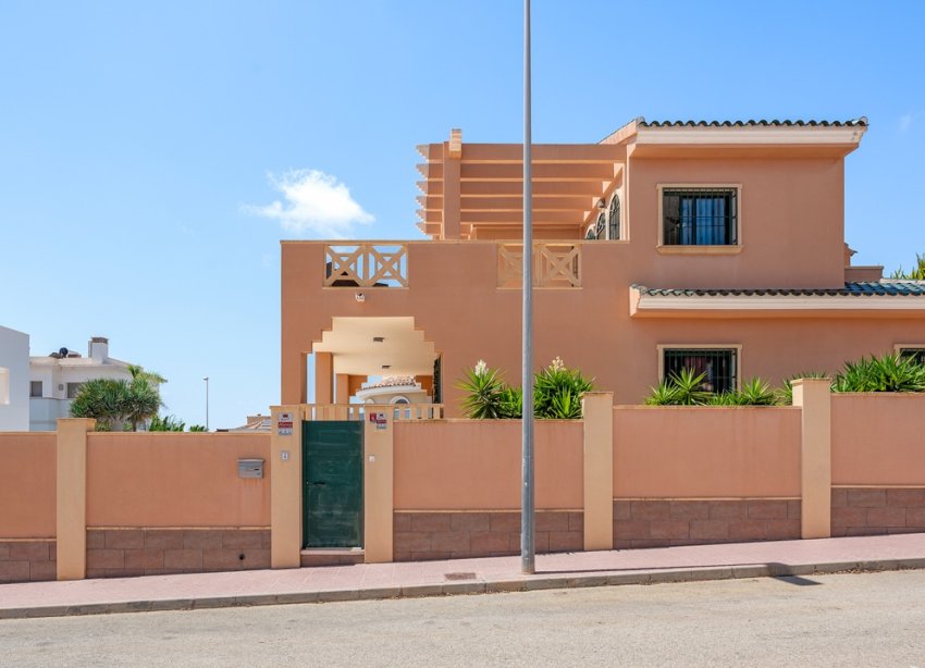 Resale - Villa - Ciudad Quesada