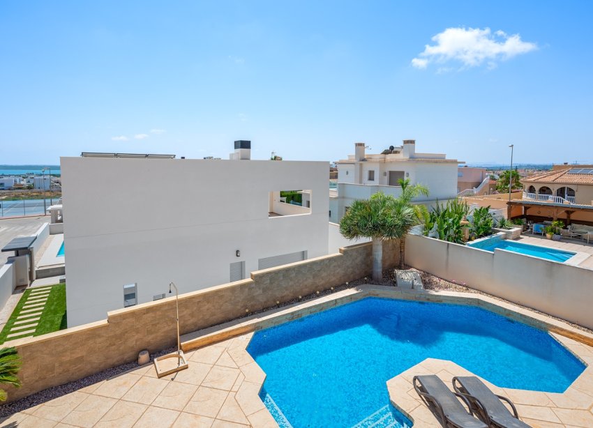 Resale - Villa - Ciudad Quesada