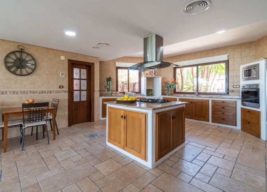 Resale - Villa - Costa Blanca - Orihuela Costa