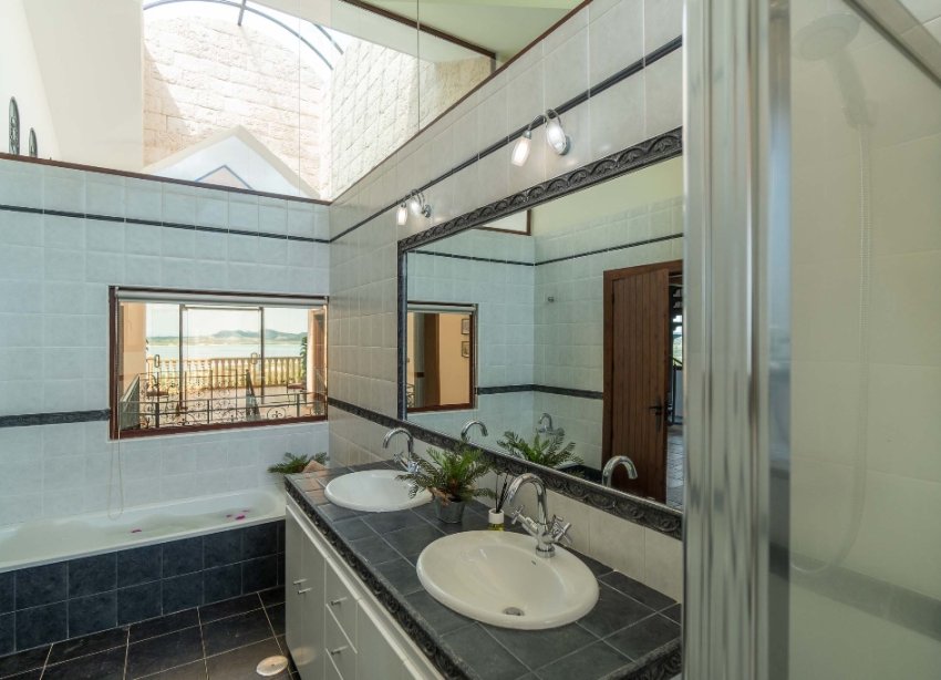 Resale - Villa - Costa Blanca - Orihuela Costa