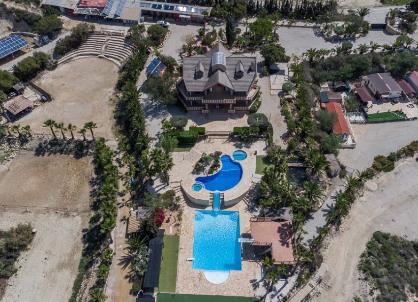 Resale - Villa - Costa Blanca - Orihuela Costa