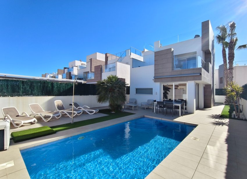 Resale - Villa - Guardamar del Segura - El Raso