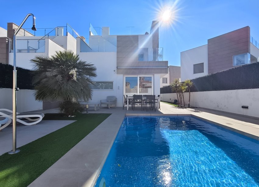 Resale - Villa - Guardamar del Segura - El Raso