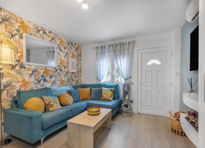 Resale - Villa - Guardamar del Segura - Urbanizaciones