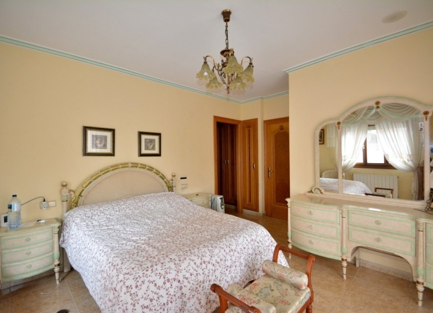 Resale - Villa - Guardamar del Segura