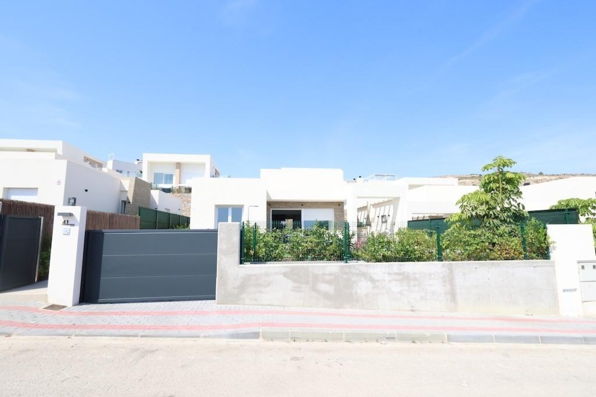 Resale - Villa / House - Algorfa - Comunidad valenciana