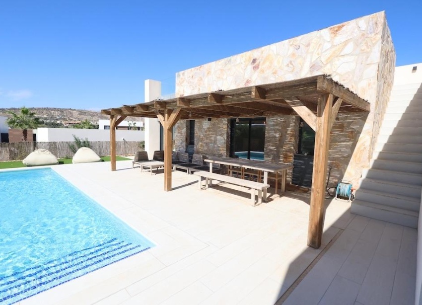 Resale - Villa / House - Algorfa - Comunidad valenciana