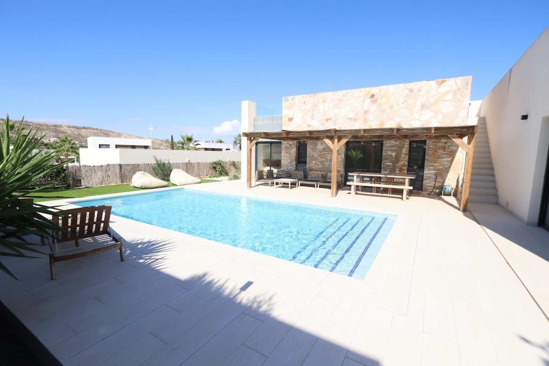 Resale - Villa / House - Algorfa - Comunidad valenciana