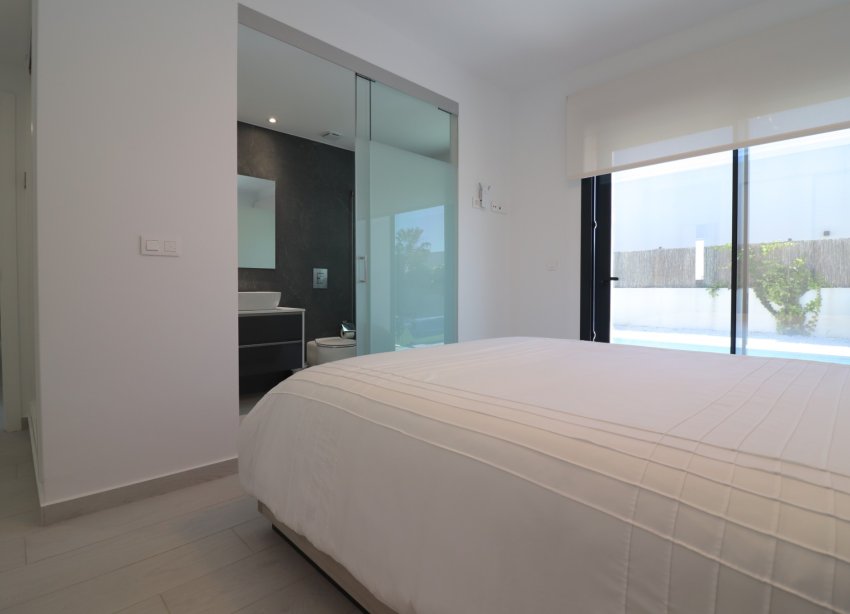 Resale - Villa / House - Algorfa - La Finca Golf Resort