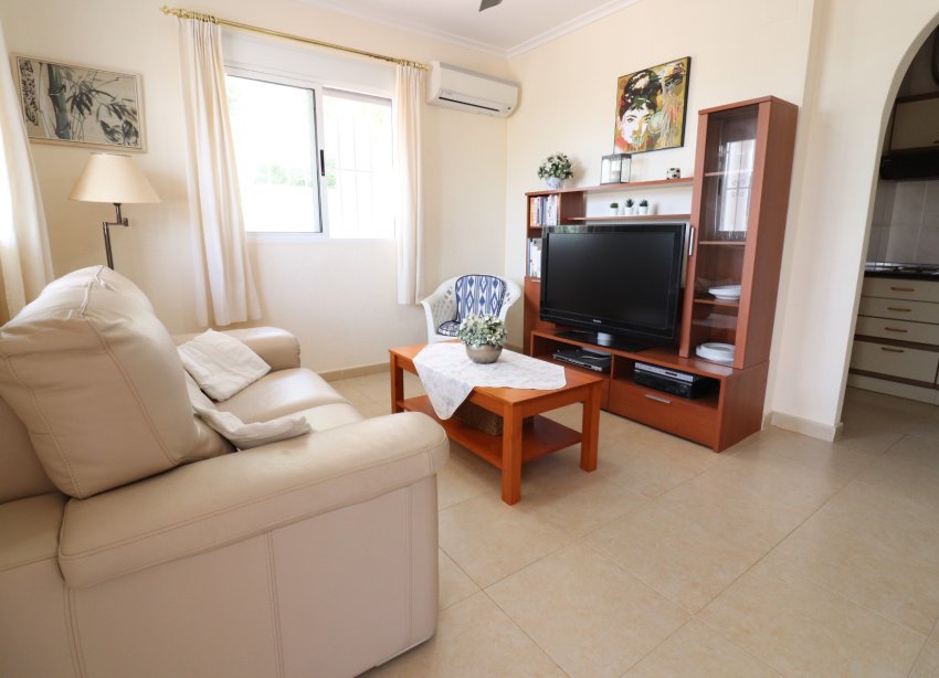 Resale - Villa / House - Algorfa - Lomas De La Juliana
