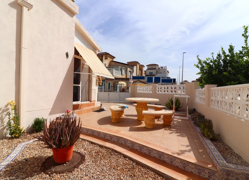 Resale - Villa / House - Algorfa - Montebello