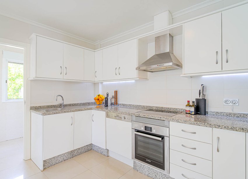 Resale - Villa / House - Alicante - El Campello