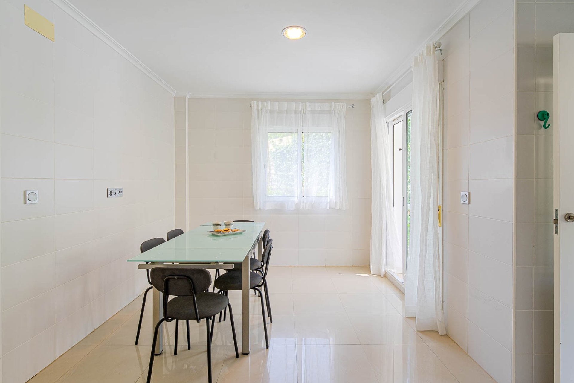 Resale - Villa / House - Alicante - El Campello