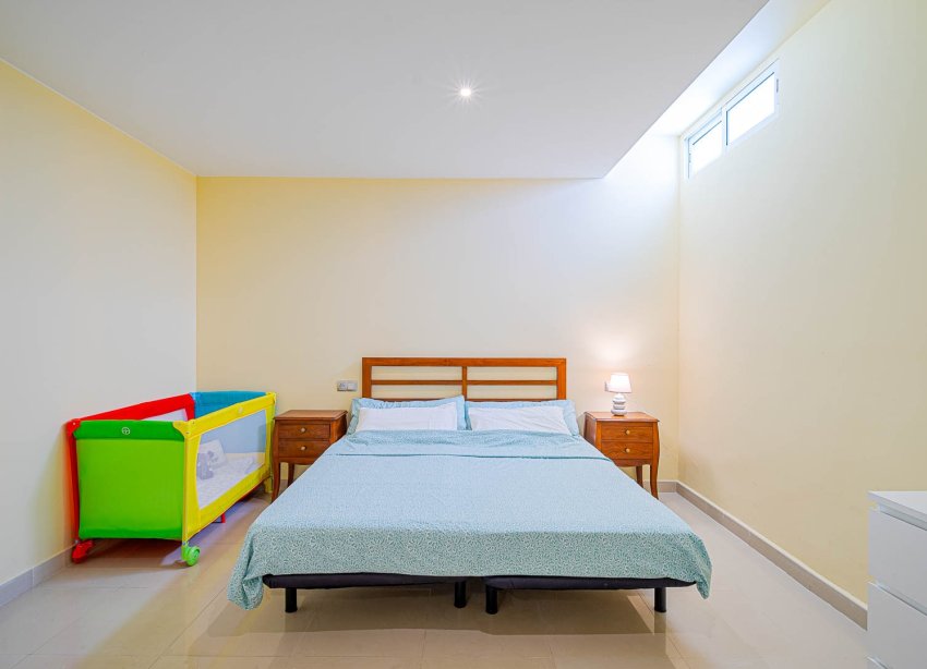 Resale - Villa / House - Alicante - El Campello