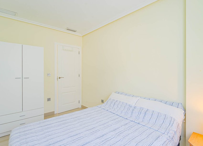 Resale - Villa / House - Alicante - El Campello