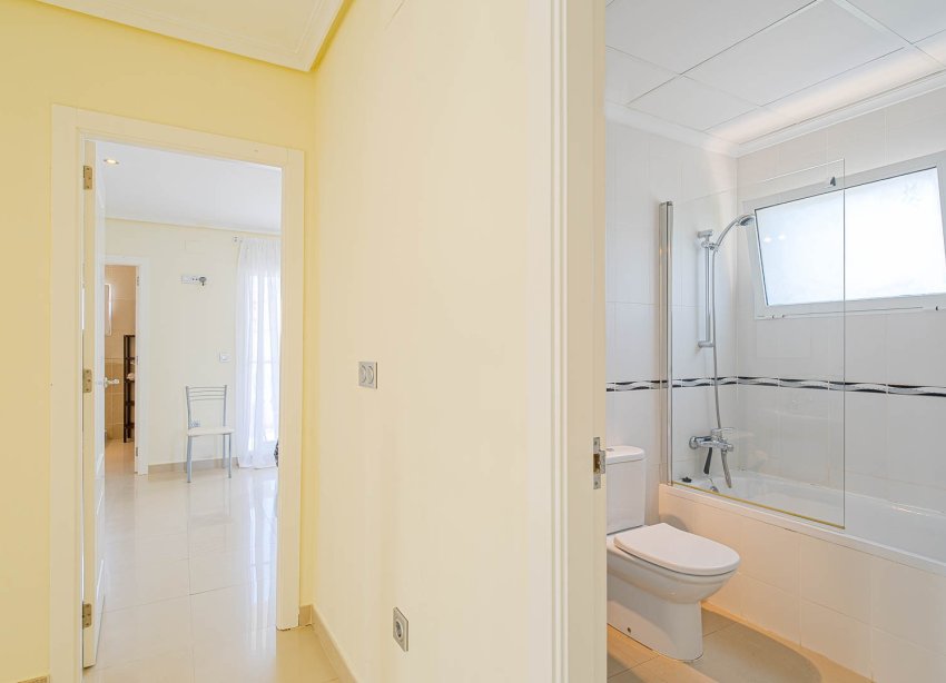 Resale - Villa / House - Alicante - El Campello