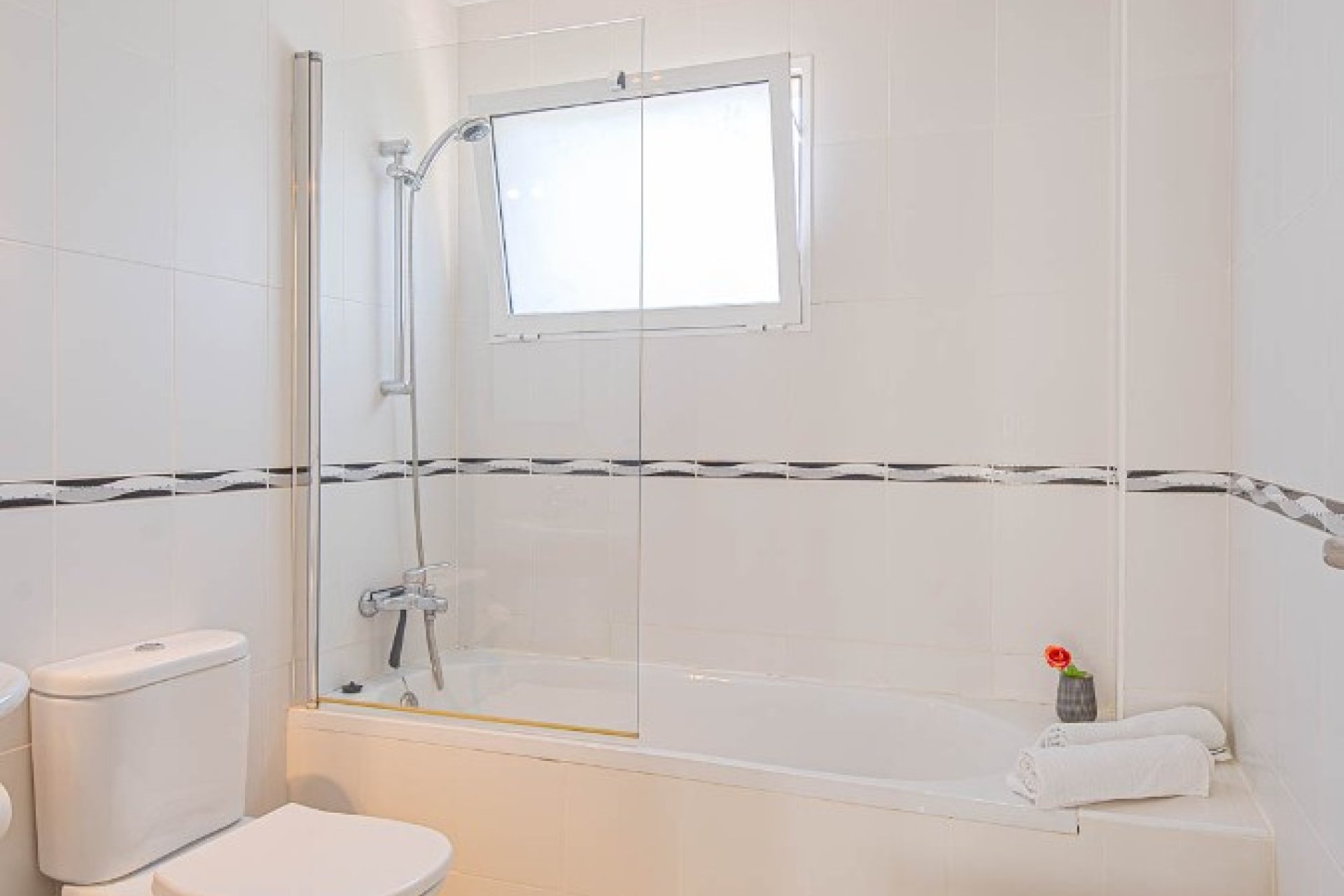 Resale - Villa / House - Alicante - El Campello