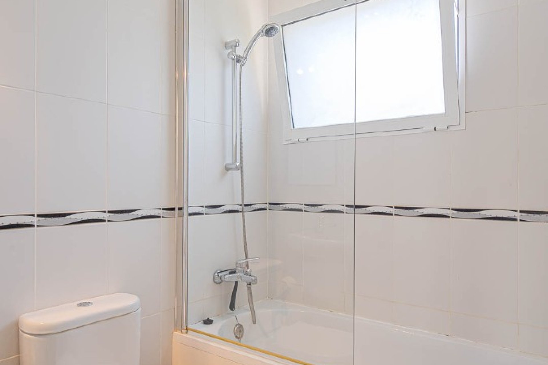 Resale - Villa / House - Alicante - El Campello