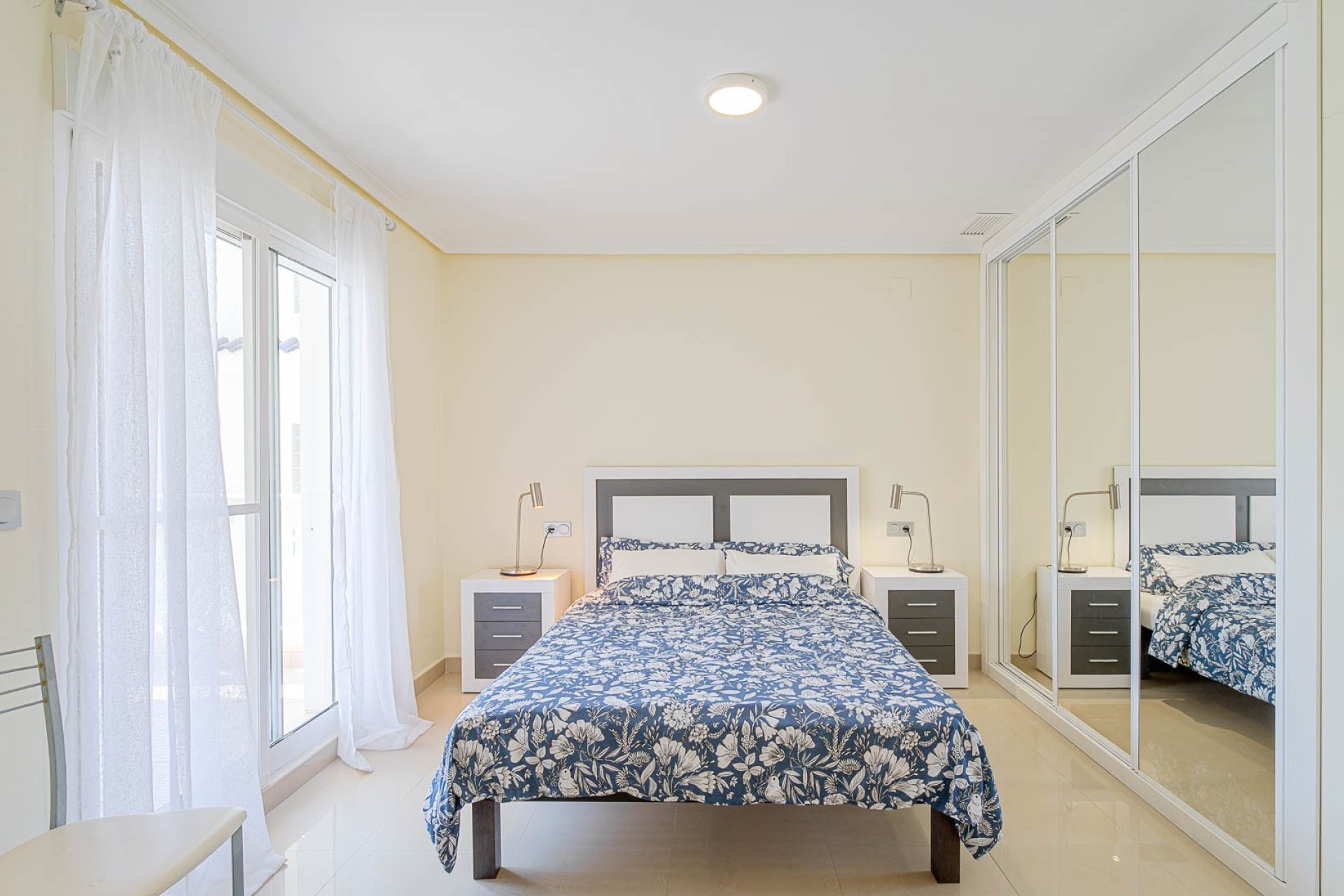 Resale - Villa / House - Alicante - El Campello