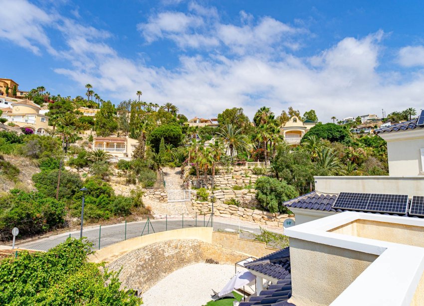 Resale - Villa / House - Alicante - El Campello