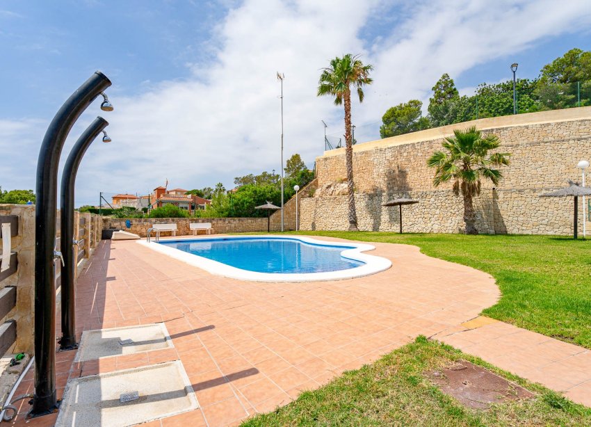 Resale - Villa / House - Alicante - El Campello