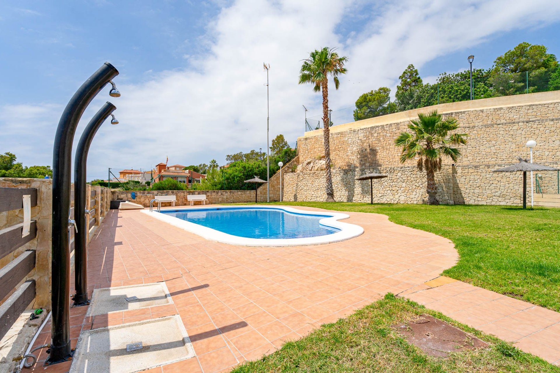 Resale - Villa / House - Alicante - El Campello