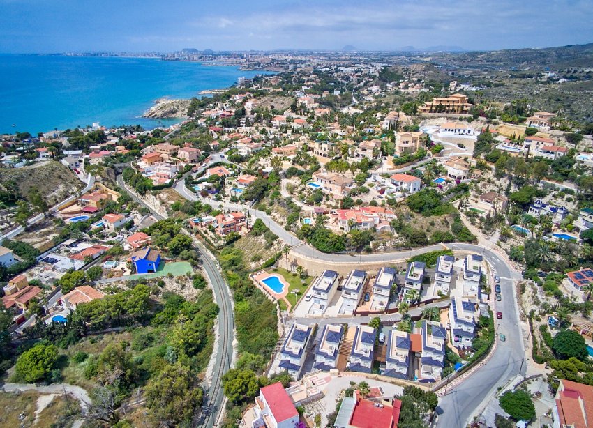 Resale - Villa / House - Alicante - El Campello