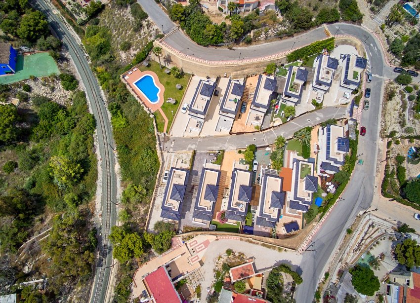 Resale - Villa / House - Alicante - El Campello
