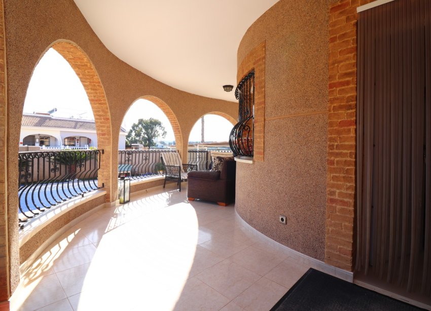 Resale - Villa / House - Benijofar - Monte Azul