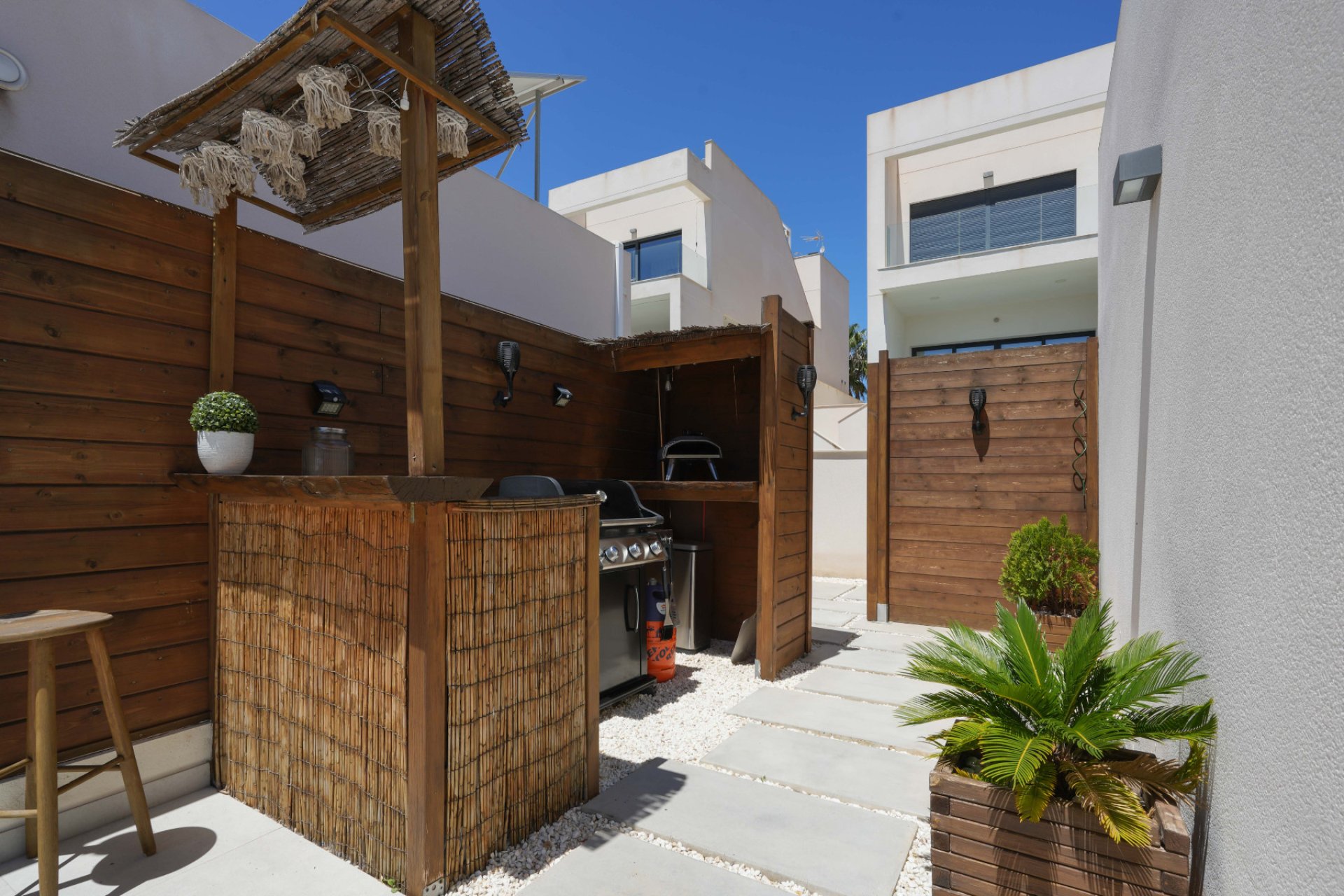 Resale - Villa / House - Benijofar - Pueblo