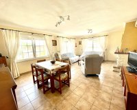 Resale - Villa / House - Benijofar - Pueblo