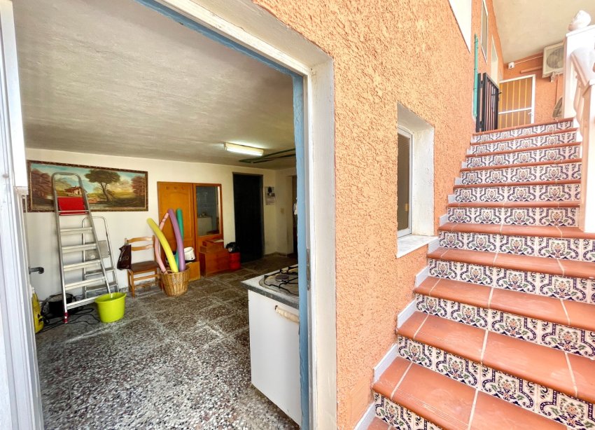 Resale - Villa / House - Benijofar - Pueblo