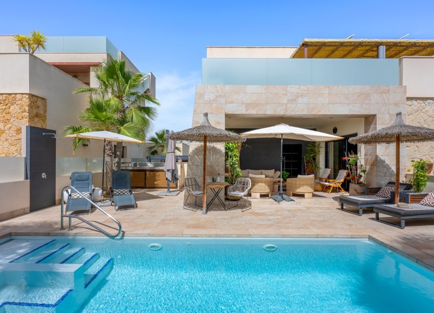Resale - Villa / House - Benijofar