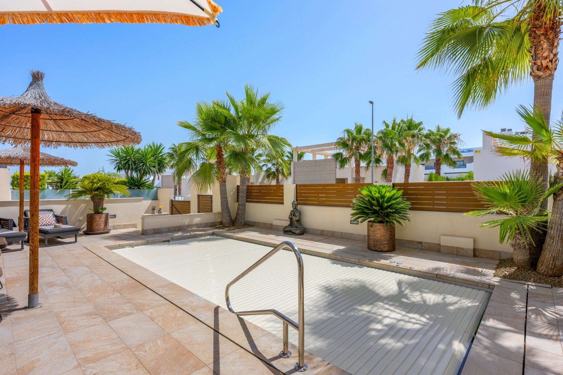 Resale - Villa / House - Benijofar