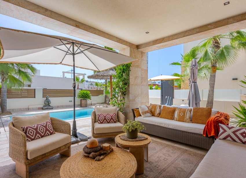 Resale - Villa / House - Benijofar