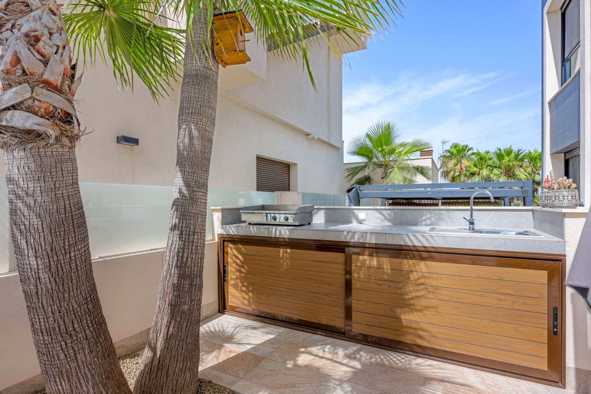 Resale - Villa / House - Benijofar