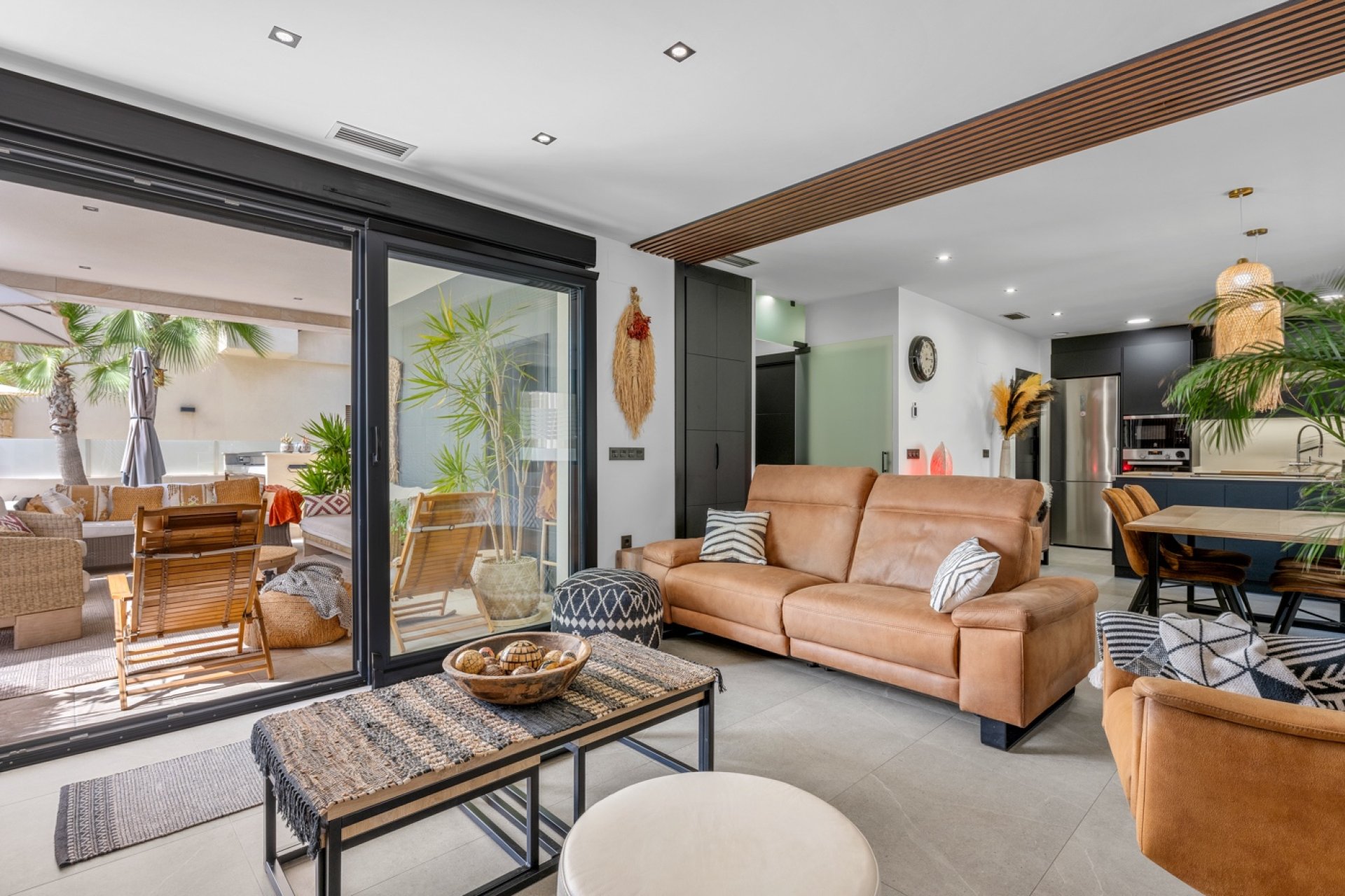 Resale - Villa / House - Benijofar