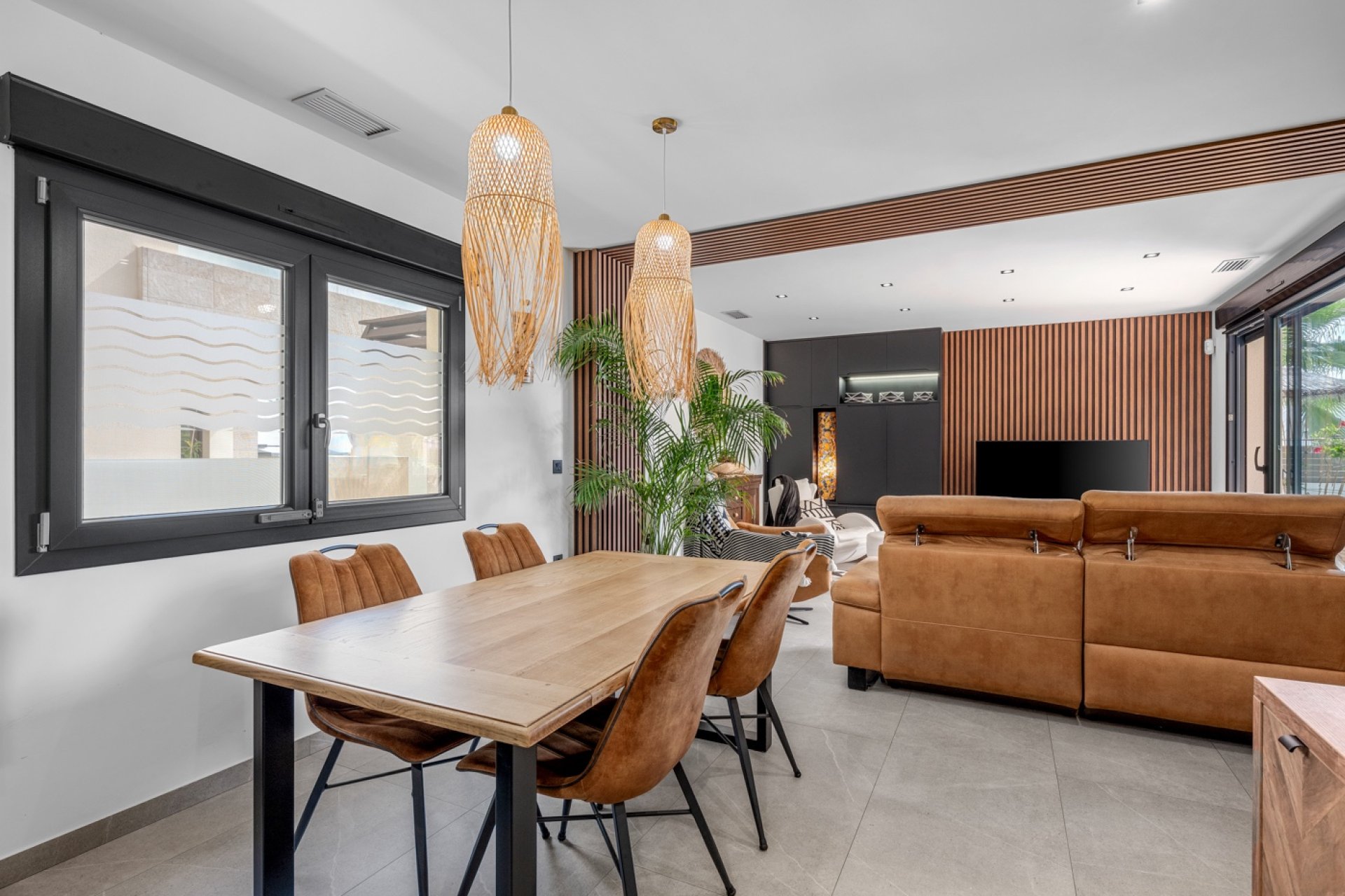 Resale - Villa / House - Benijofar
