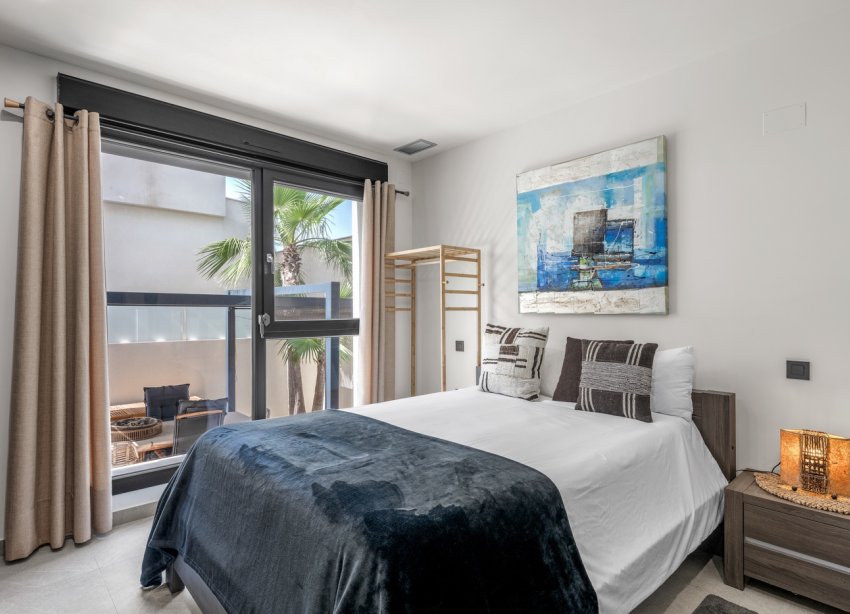 Resale - Villa / House - Benijofar