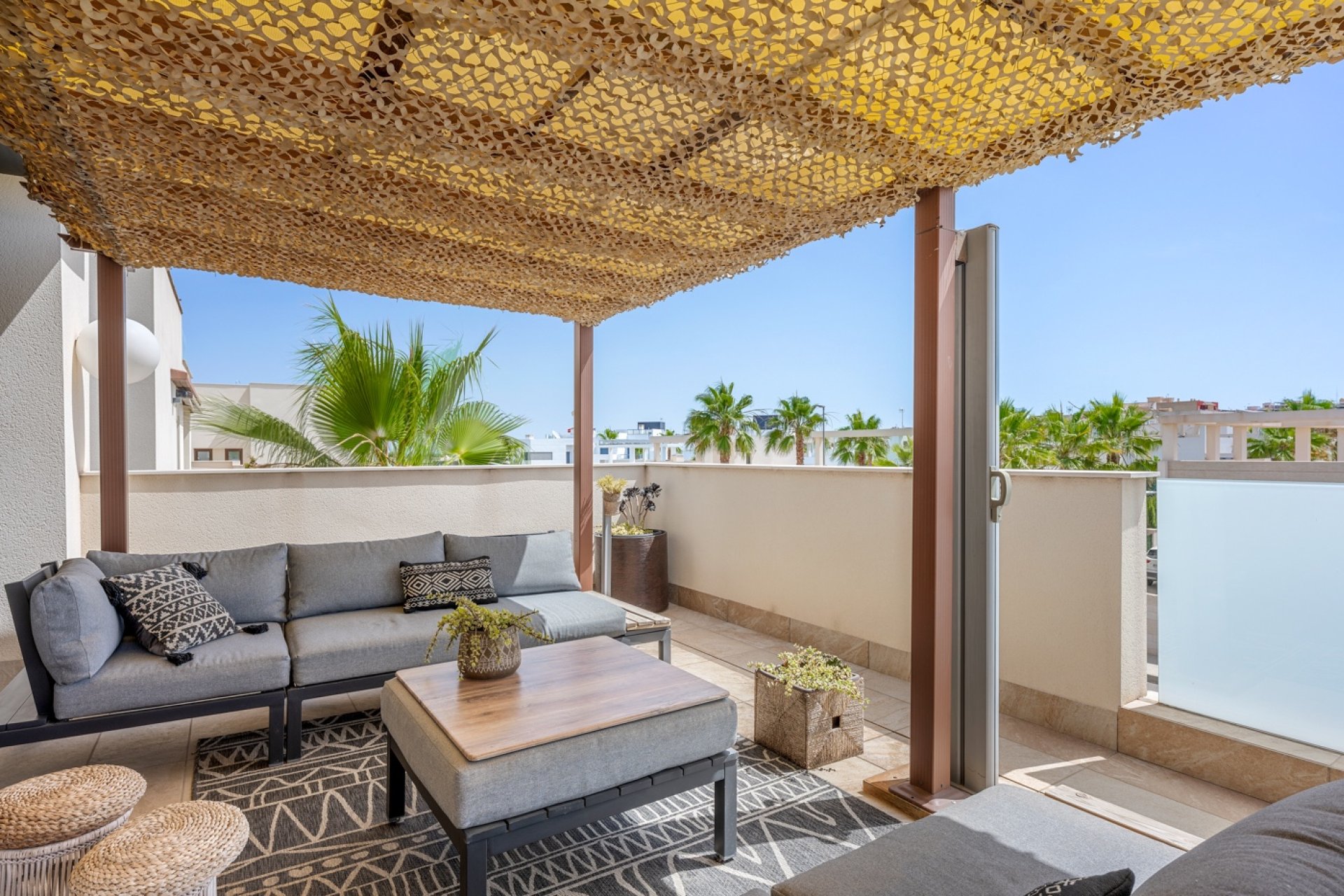 Resale - Villa / House - Benijofar