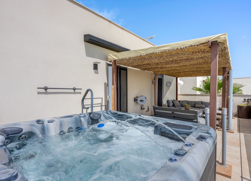 Resale - Villa / House - Benijofar