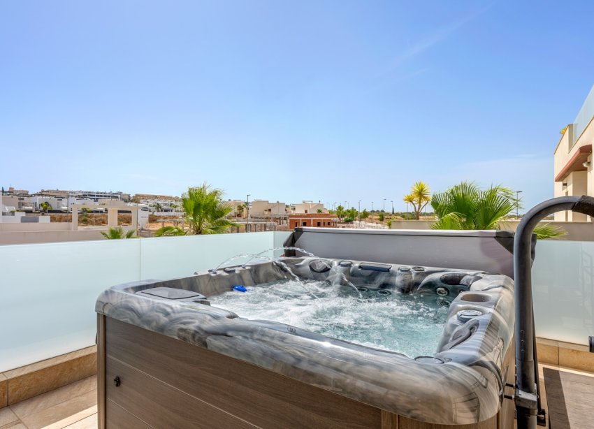 Resale - Villa / House - Benijofar
