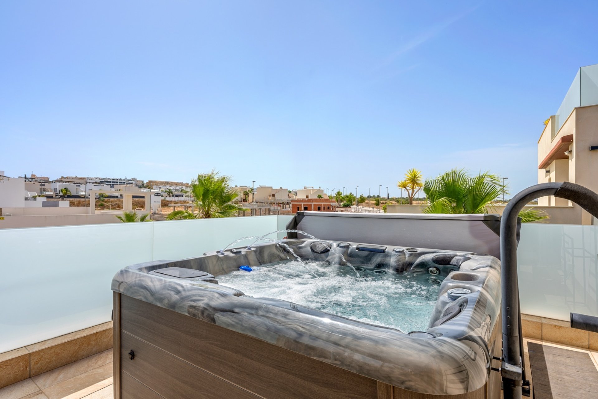 Resale - Villa / House - Benijofar