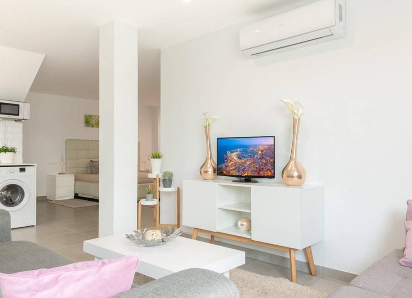 Resale - Villa / House - Benijofar