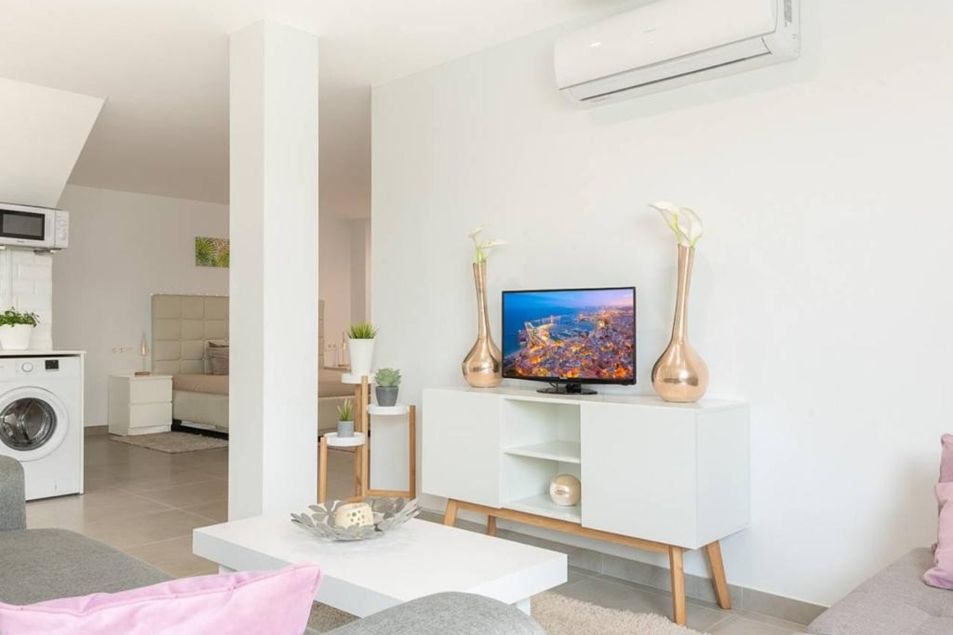 Resale - Villa / House - Benijofar