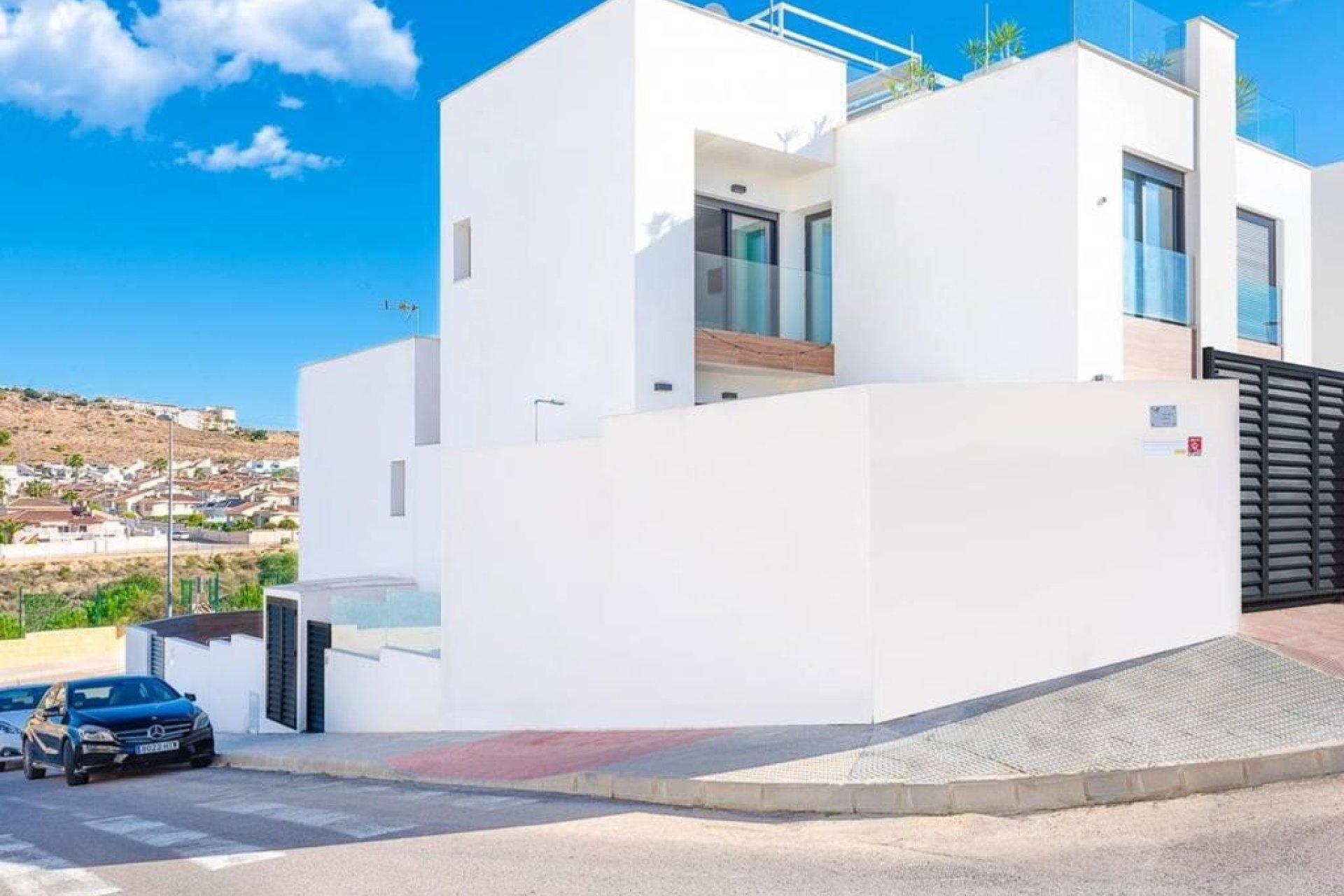 Resale - Villa / House - Benijofar