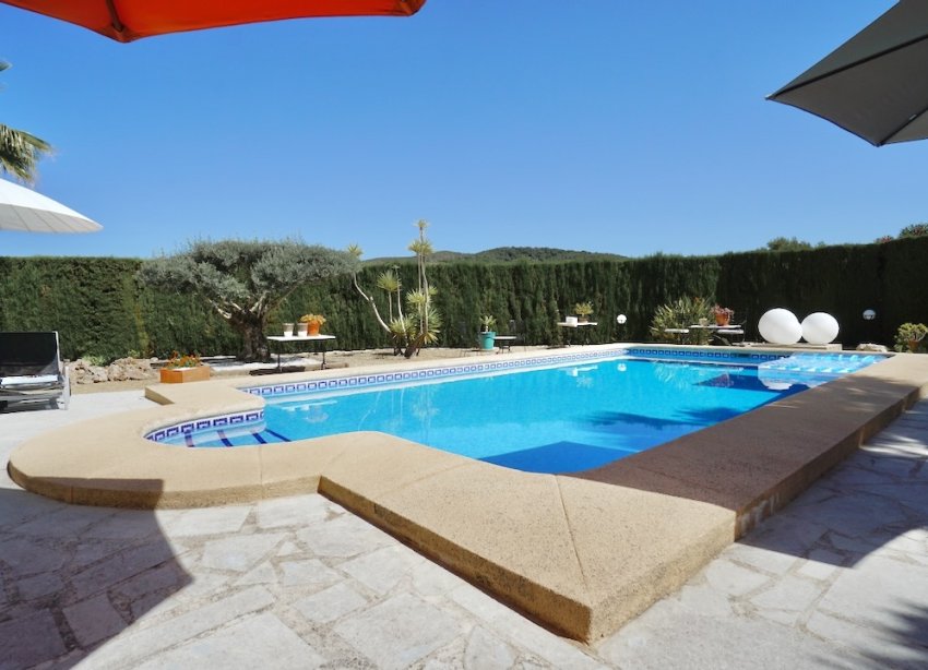 Resale - Villa / House - Benitachell - Los Molinos